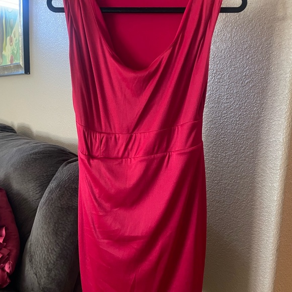 Red Dress sleeveless 35 inches length. Side zipper - Picture 4 of 10